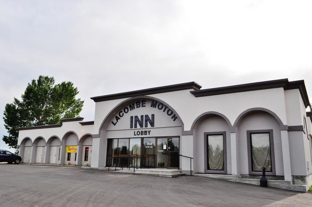 Lacombe Motor Inn Eksteriør billede